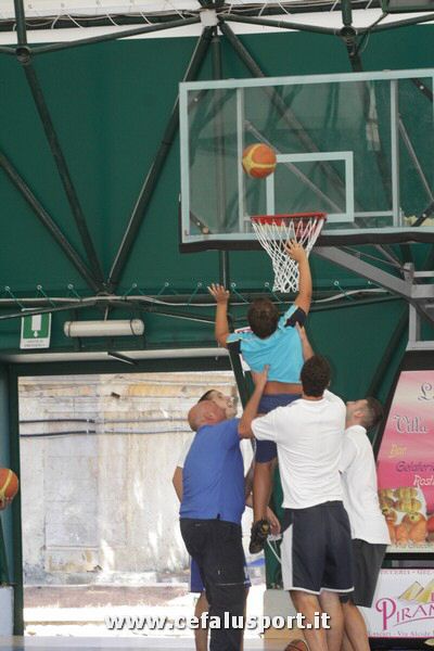 110924 basket 034_tn.jpg